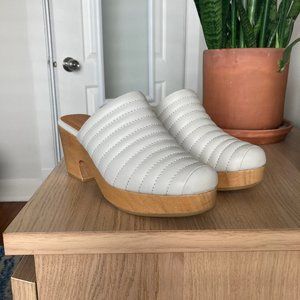 Beklina Soft Grey Clogs